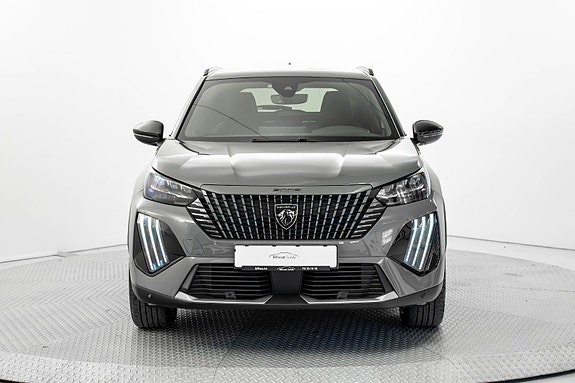 Peugeot 2008 2 of 5