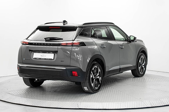 Peugeot 2008 4 of 5