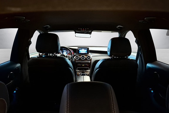 Mercedes-Benz GLC350 e 11 of 30