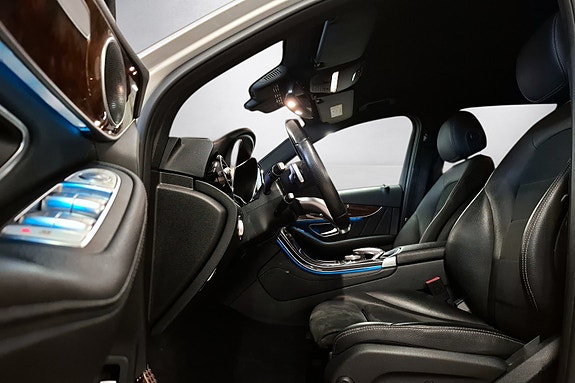 Mercedes-Benz GLC350 e 18 of 30
