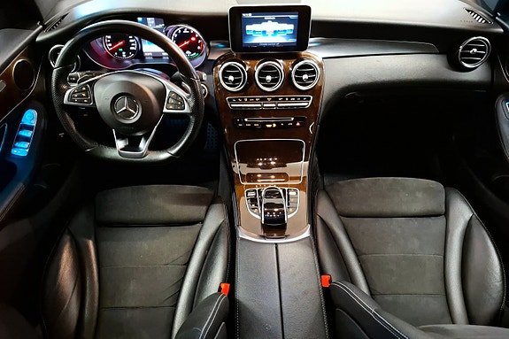 Mercedes-Benz GLC350 e 12 of 30