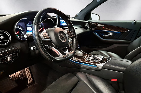 Mercedes-Benz GLC350 e 16 of 30
