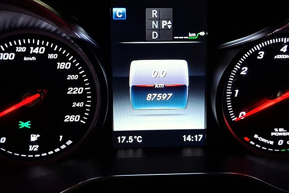 Mercedes-Benz GLC350 e 22 of 30