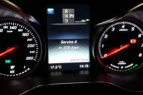 Mercedes-Benz GLC350 e 23 of 30