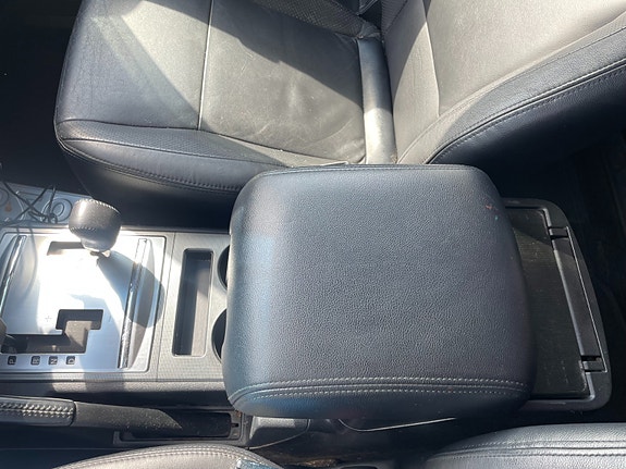 Mitsubishi Pajero 14 of 18
