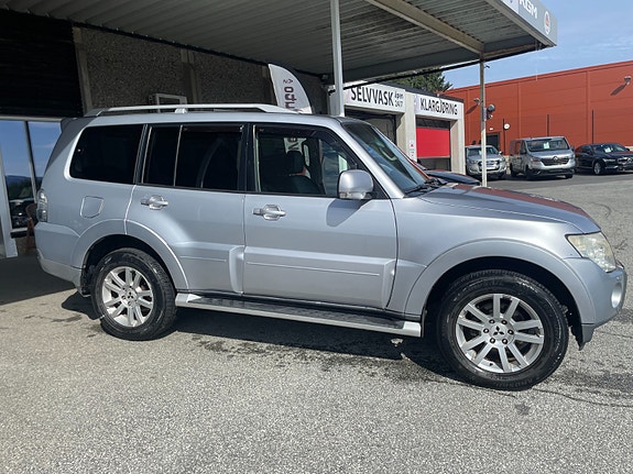 Mitsubishi Pajero 3 of 18
