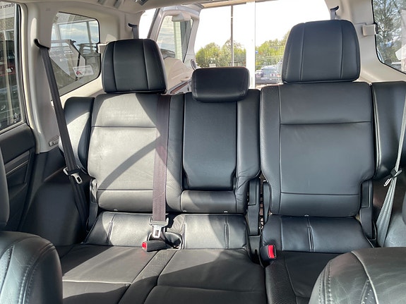 Mitsubishi Pajero 15 of 18