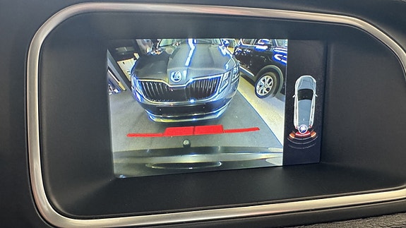 Volvo V40 13 of 15