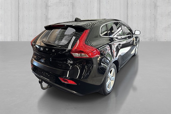 Volvo V40 3 of 15