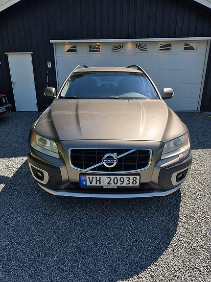 Volvo XC70 3 of 5