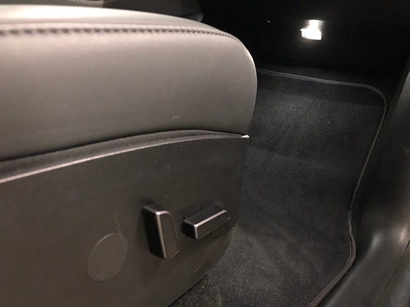 Tesla Model Y 30 of 30