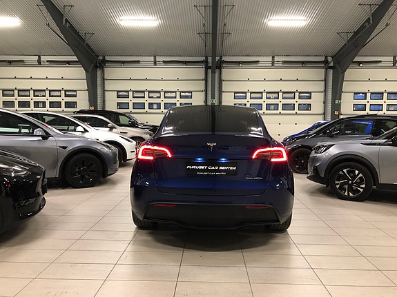Tesla Model Y 11 of 30