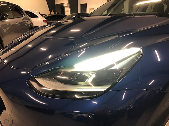 Tesla Model Y 4 of 30