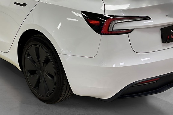 Tesla Model 3 10 of 30