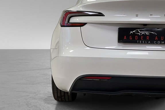 Tesla Model 3 12 of 30