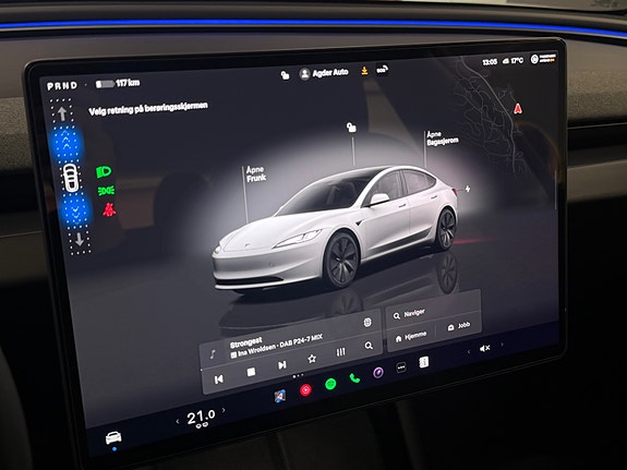 Tesla Model 3 25 of 30