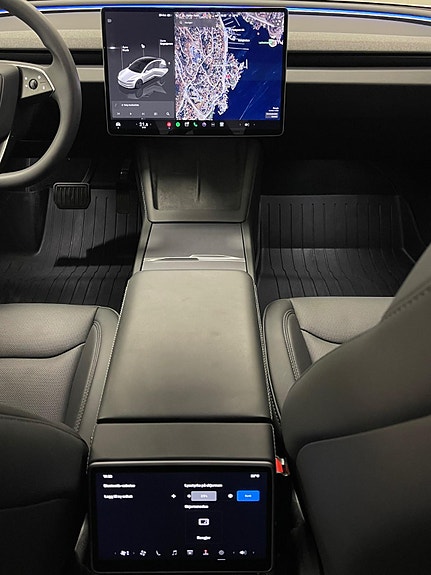 Tesla Model 3 21 of 30