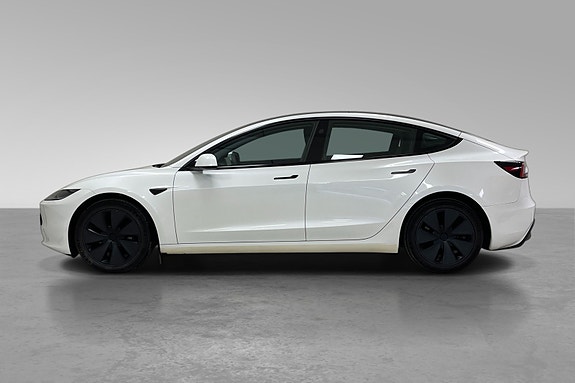 Tesla Model 3 8 of 30