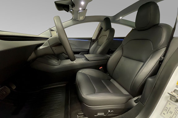 Tesla Model 3 14 of 30