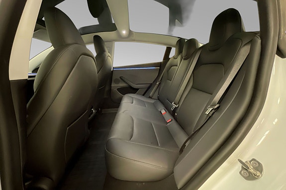 Tesla Model 3 15 of 30