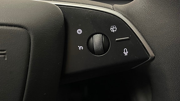Tesla Model 3 24 of 30