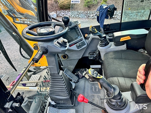 JCB HD110WT Hjulgraver m/ Rototilt - 4 skuffer - Klype - Pallegafler - Avretningsbjelke og 2023 Tipphenger! 13 of 30