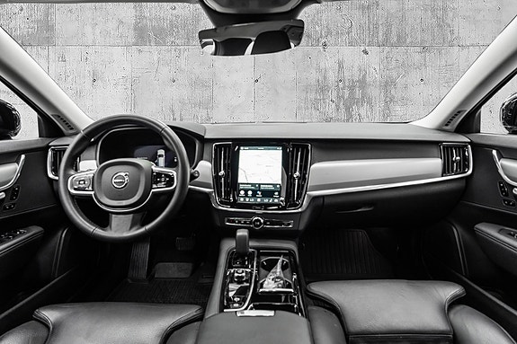 Volvo V90 14 of 30