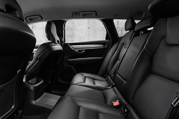 Volvo V90 13 of 30
