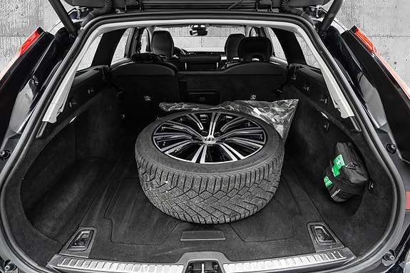 Volvo V90 27 of 30
