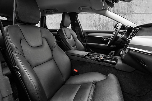 Volvo V90 24 of 30