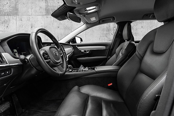 Volvo V90 10 of 30