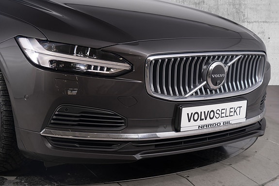 Volvo V90 2 of 30