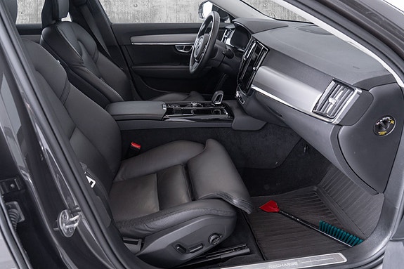 Volvo V90 17 of 30