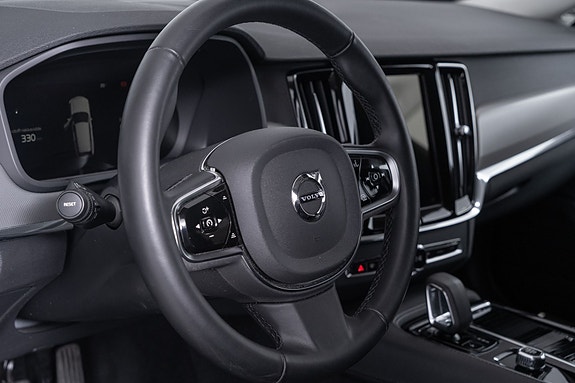 Volvo V90 15 of 30