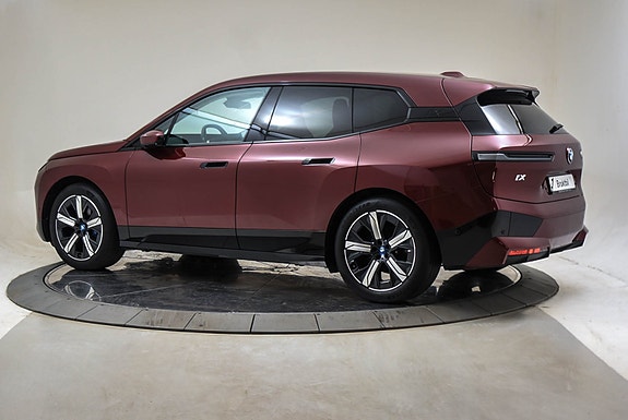 BMW iX 3 of 5