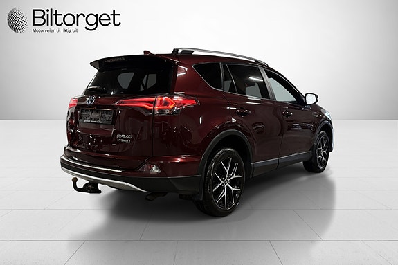 Toyota RAV4 5 of 5
