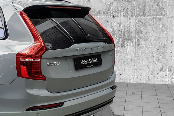 Volvo XC90 6 of 30
