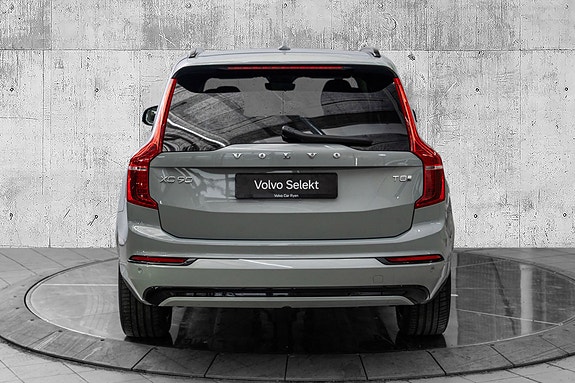 Volvo XC90 7 of 30