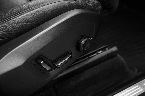 Volvo XC90 26 of 30