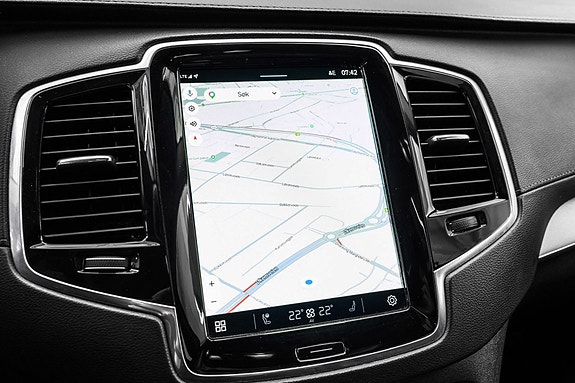 Volvo XC90 19 of 30