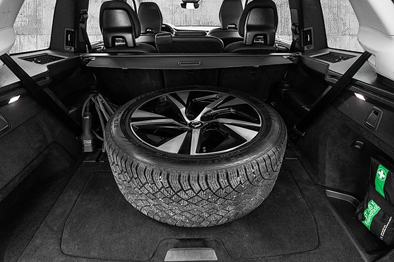 Volvo XC90 28 of 30