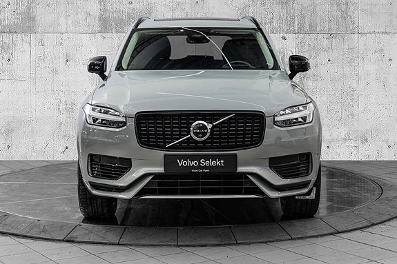 Volvo XC90 3 of 30