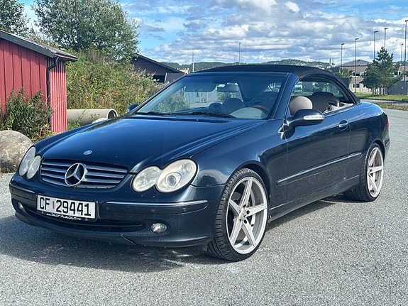 Mercedes-Benz CLK200 5 of 8