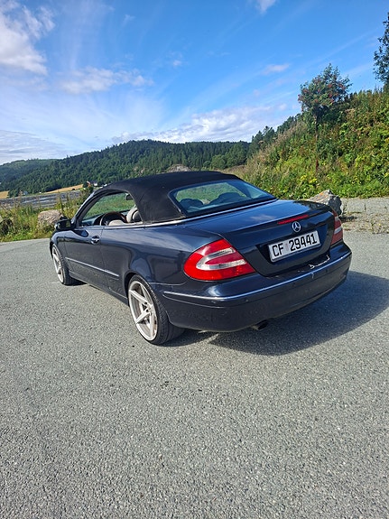 Mercedes-Benz CLK200 8 of 8