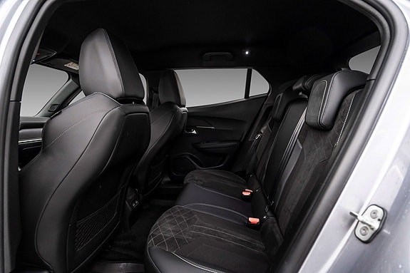 Peugeot e-2008 20 of 23