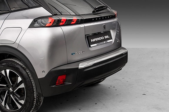 Peugeot e-2008 6 of 23