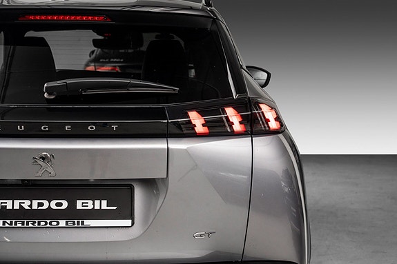 Peugeot e-2008 9 of 23