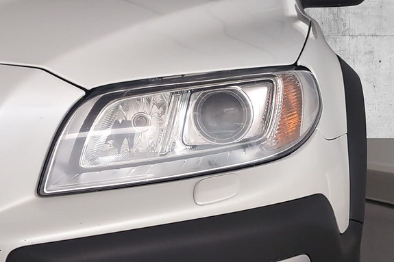Volvo XC70 4 of 5