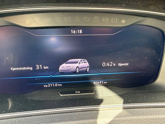 Volkswagen e-Golf VII 11 of 16