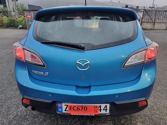 Mazda 3 2 of 13